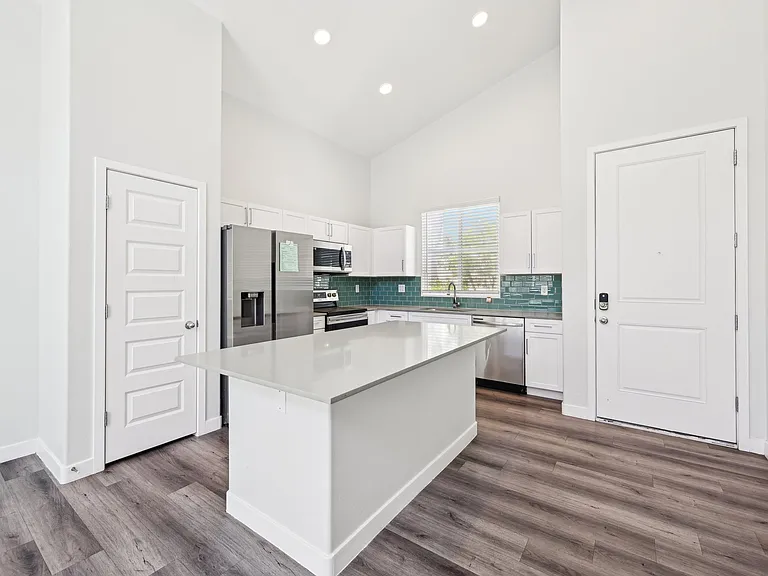 Baseline on 16 — Photo 59