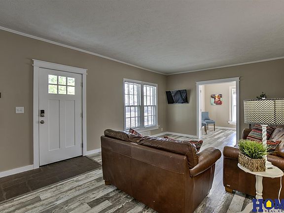 5th image of 2045 E Manor Dr