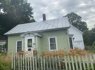 17 Summer St, Skowhegan, ME 04976