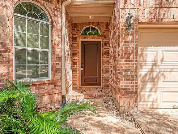 3rd image of 1623 Brazos Gate Dr