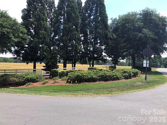 4th image of 15938 Oxer Rd #28