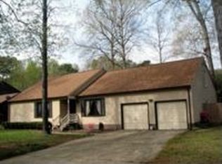 12 Frank Hunt Dr, Poquoson, VA 23662