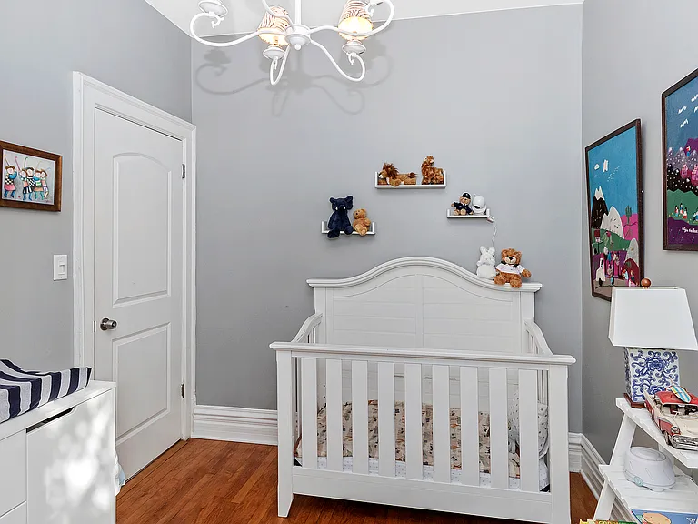 4022 N Clarendon Ave #201 — Photo 16