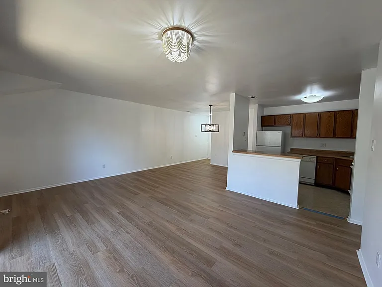 716 Woodhollow Dr — Photo 6
