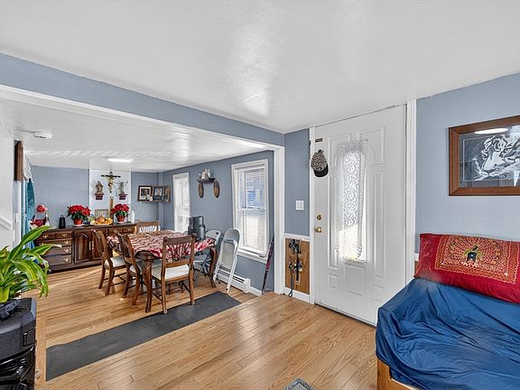4th image of 5 S Webster St