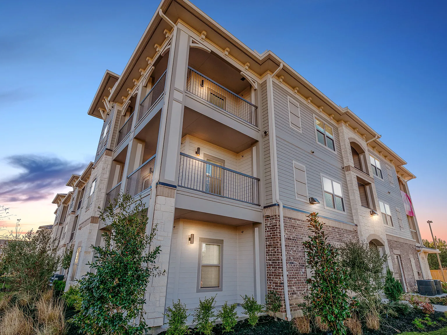 Cue Luxury Apartments — Photo 4