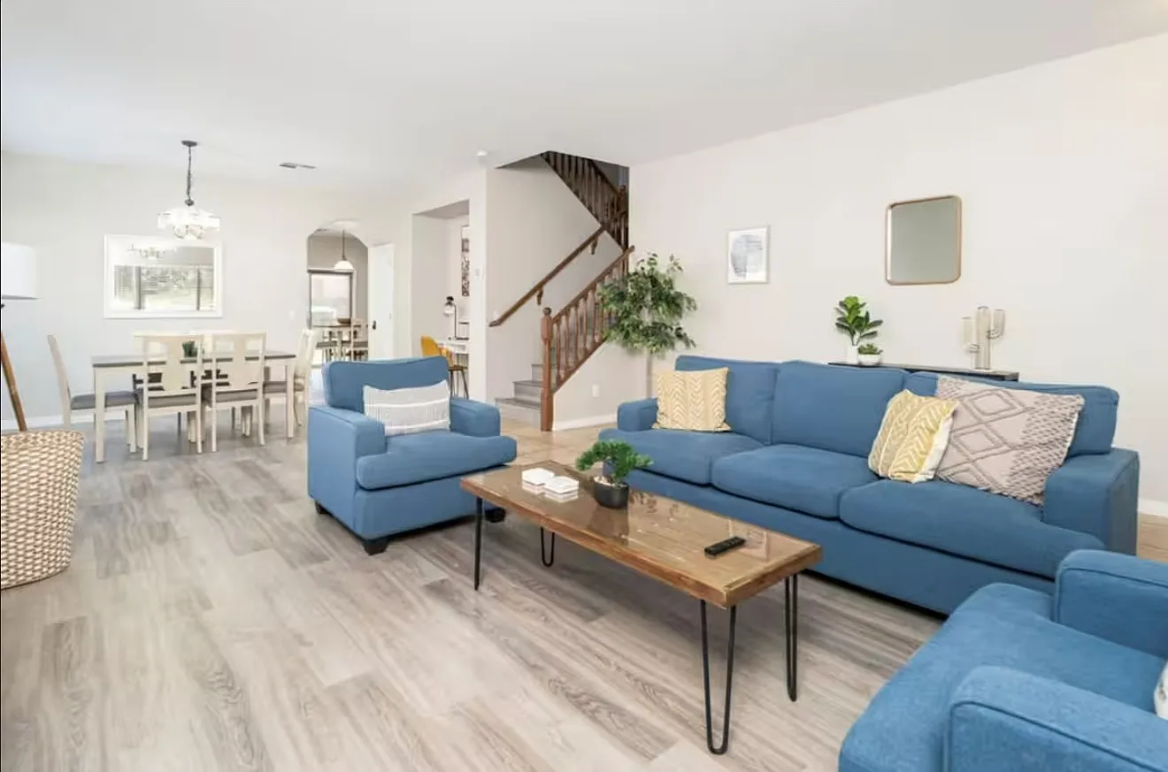 6 bed, 3000 sqft, $4,475 — Photo 3