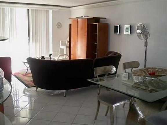 3rd image of 18151 NE 31st Ct APT 303
