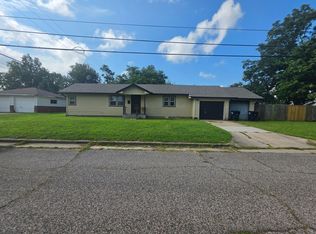 711 W Burns St, Shawnee, OK 74801