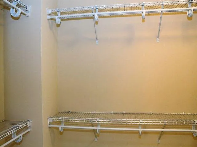717 Minerva Dale Dr — Photo 23