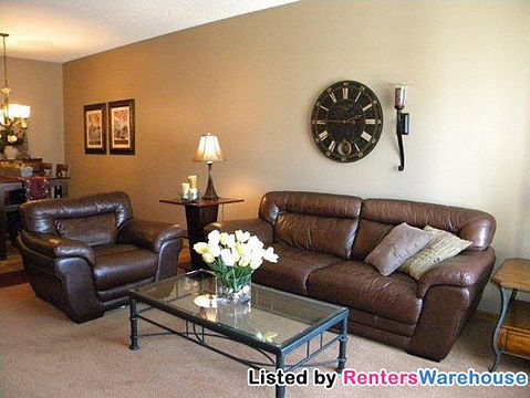 3rd image of 9644 Queensland Ln N