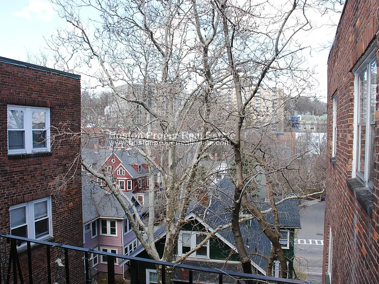 120 University Rd #3 — Photo 12