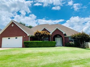 2044 Cobblestone St, Springdale, AR 72762