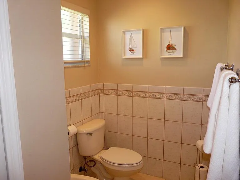 264 Castaways St — Photo 10