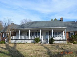 540 Peterson Ln, Clarksville, TN 37040