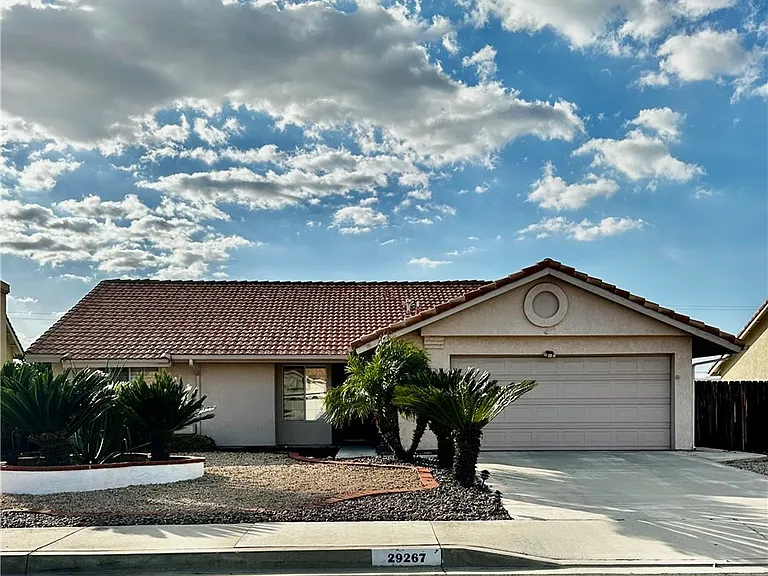 29267 Summerset Dr — Photo 1
