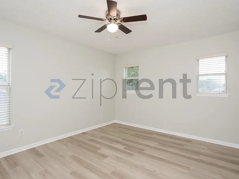 76195 Deerwood Dr — Photo 28