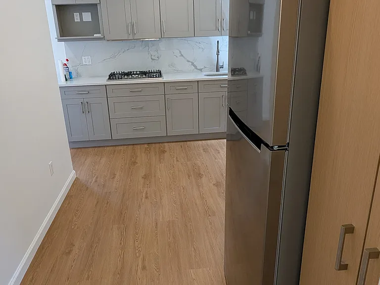 230 W 95th St #46 — Photo 1