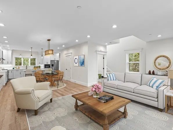 116 Main St #8, Gloucester, MA 01930