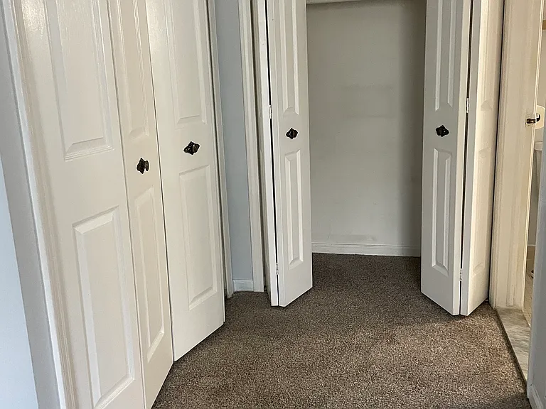 407 Sunset Ln — Photo 3
