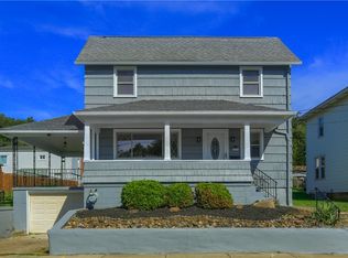 412 Orchard Ave, Ellwood City, PA 16117