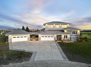 9255 Kellesvig Rd, Mount Horeb, WI 53572