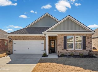 44 Harvest Dance Dr, Byhalia, MS 38611