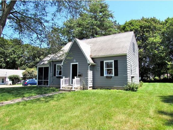 2nd image of 301 Leroy Ave