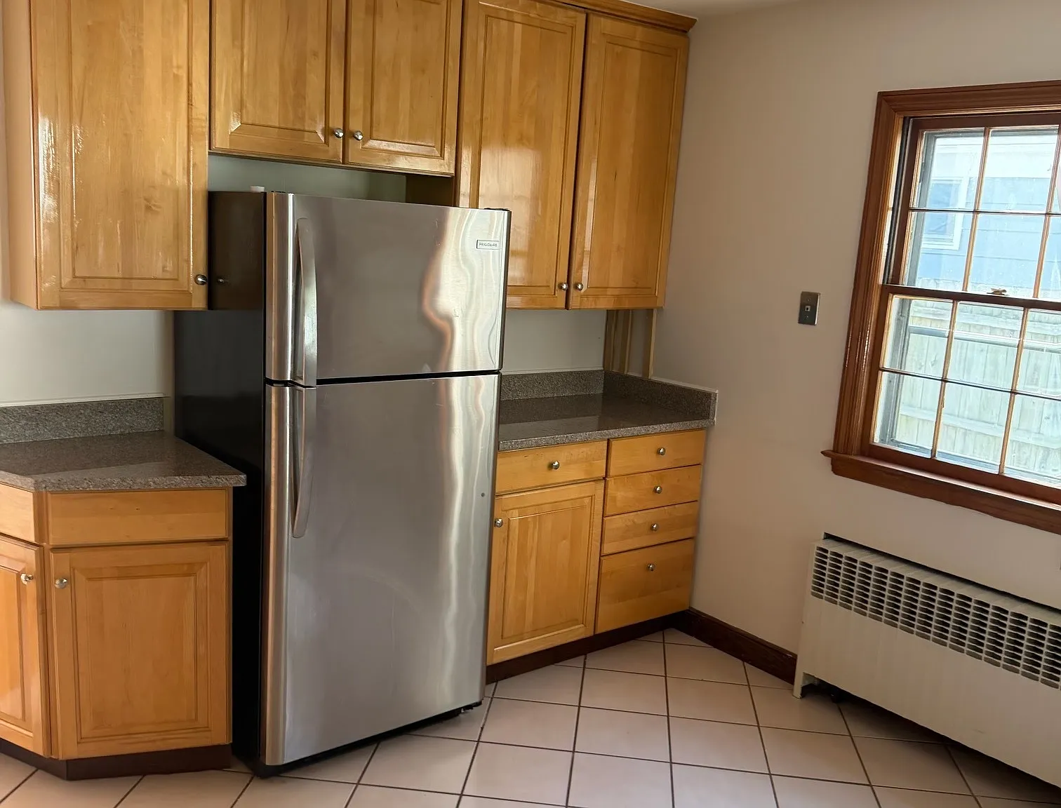 3 bed, 2.0 bath, 1800 sqft, $4,800 — Photo 4