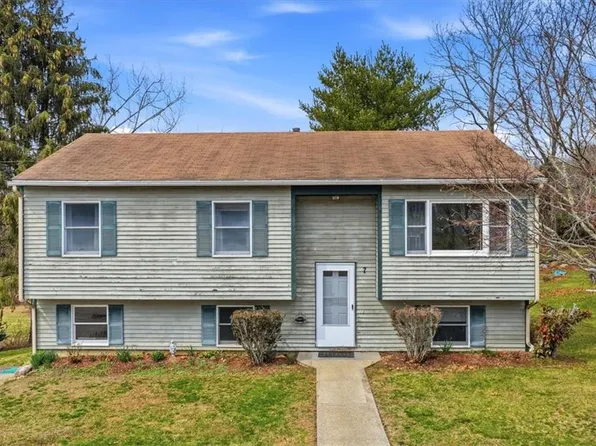 7 Brookview Ct, Westerly, RI 02891