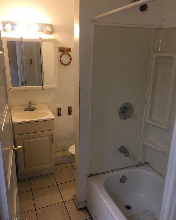 IS23rh695cju820000000000 (1)