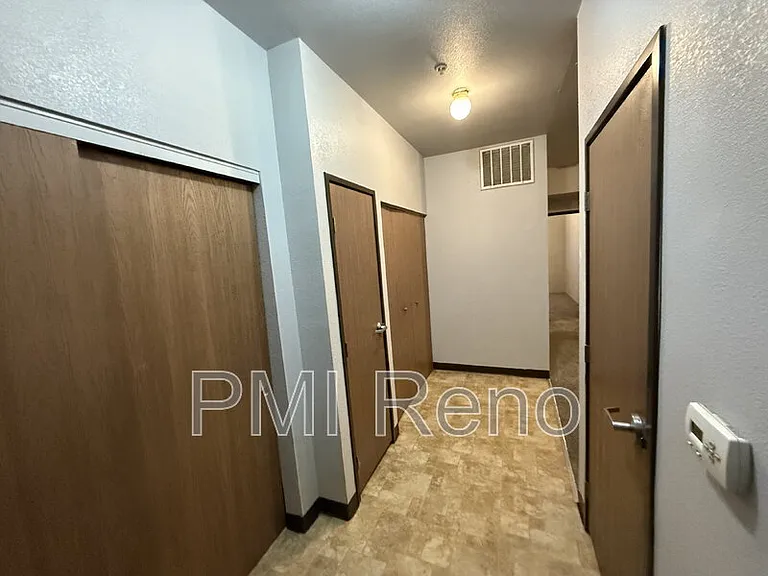 Big Horn Apartments — Photo 8