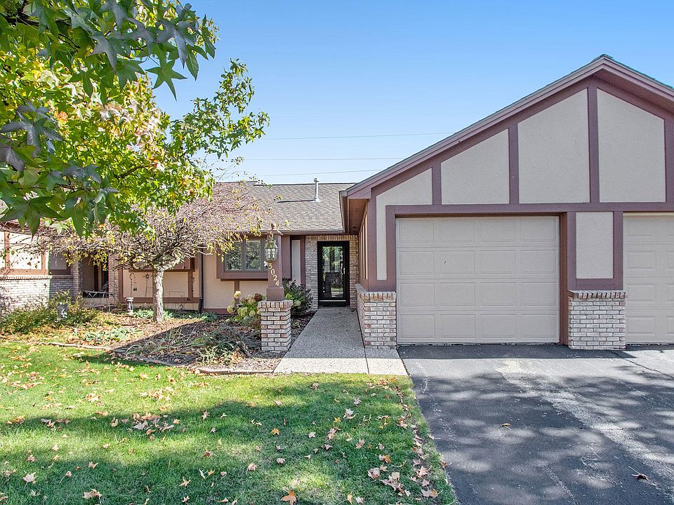 1st image of 3024 Kay Dr SE