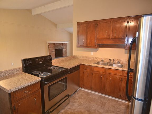 4th image of 2607 Carrington Dr