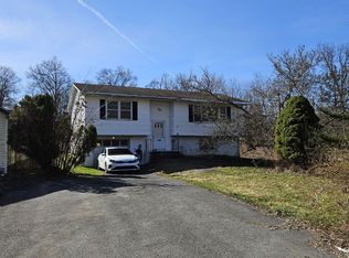 457 Clove Rd, Monroe, NY 10950