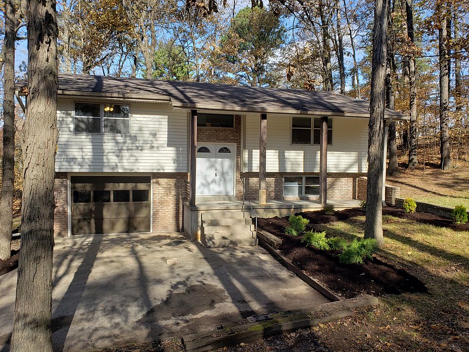 1st image of 1608 Lyndhurst Dr