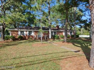 2006 Tower Hill Rd, Kinston, NC 28501