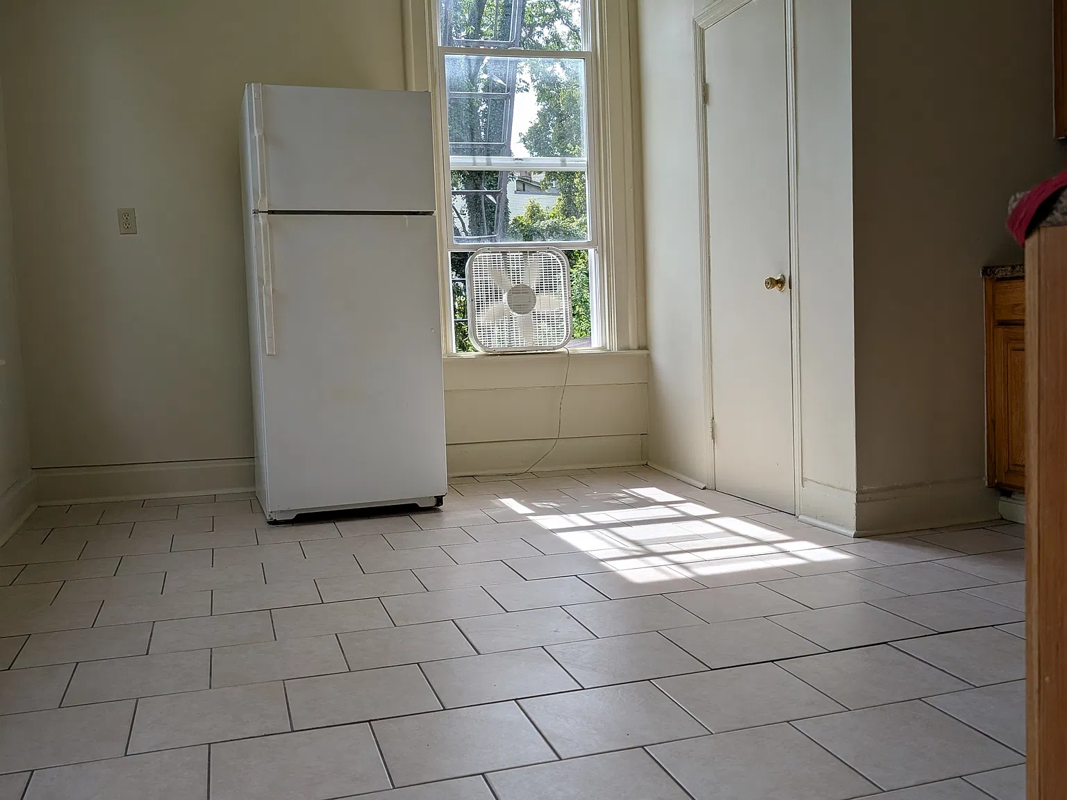 4 bed, 1231 sqft, $1,850 — Photo 3