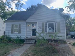 1701 Crestbrook Ln, Flint, MI 48507