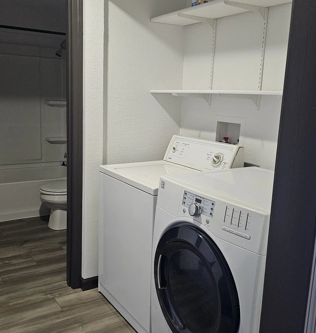 2 bed, 943 sqft, $1,200 — Photo 4