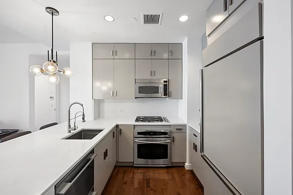 Sold by Compass | media 7