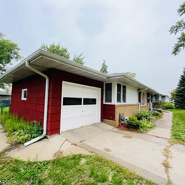5 bed, 2000 sqft, $2,800 — Photo 3