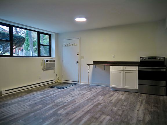 5th image of 28 Fieldstone Dr APT 12A