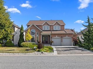 26 Franklin Cathcart Cres, Ottawa, ON K2S 2A7