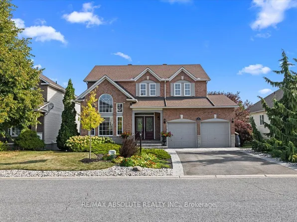 26 Franklin Cathcart Cres, Ottawa, ON K2S 2A7