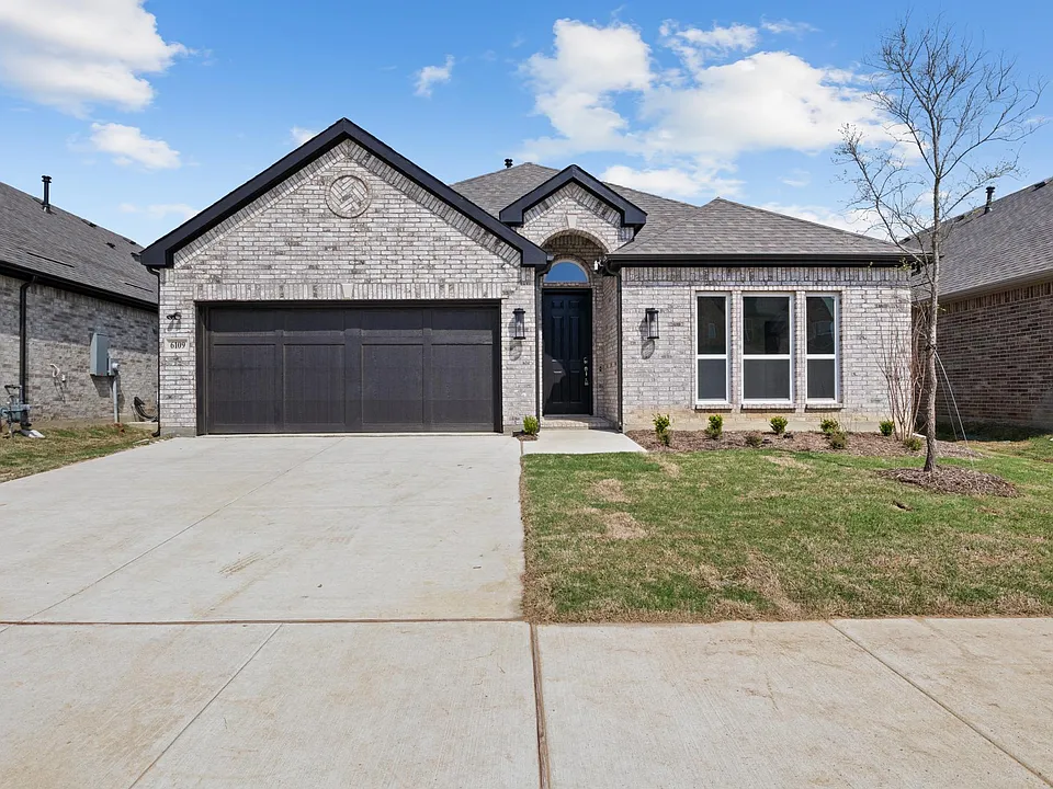 6109 White Creek Dr