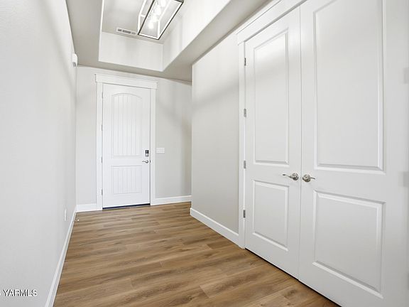 5th image of 4602 W Larch Ave