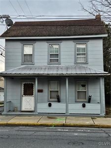 28 E Center St, Nazareth, PA, 18064