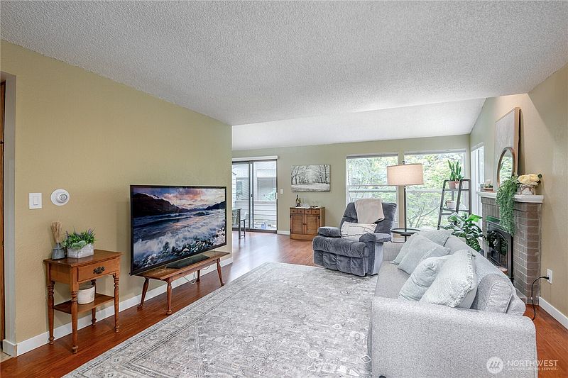 4th image of 15111 Sunwood Boulevard #II22