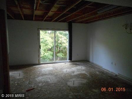 3rd image of 609 Tuckahoe Creek Ct